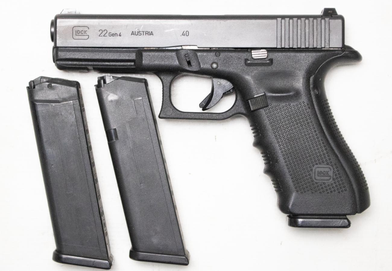 GLOCK 22 Gen4 40 S&W Police Trade-in Pistols with Three Magazines